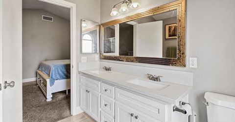 8153 La Almendra Way, Sacramento, CA 95823 Photo