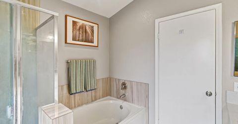 8153 La Almendra Way, Sacramento, CA 95823 Photo