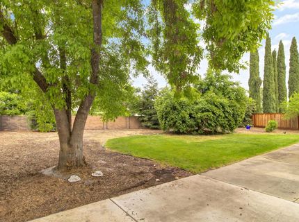 8153 La Almendra Way, Sacramento, CA 95823 Photo