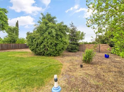8153 La Almendra Way, Sacramento, CA 95823 Photo
