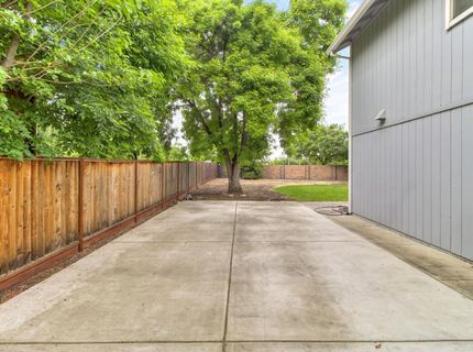 8153 La Almendra Way, Sacramento, CA 95823 Photo