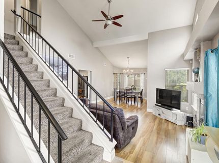 8153 La Almendra Way, Sacramento, CA 95823 Photo