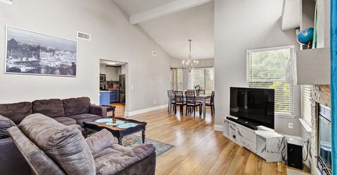 8153 La Almendra Way, Sacramento, CA 95823 Photo