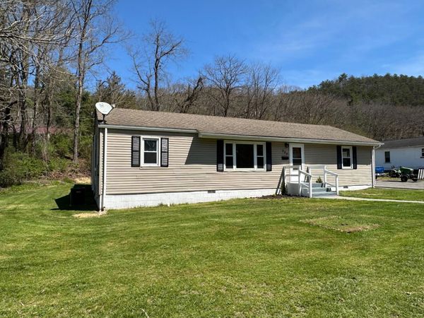 984 Tuckahoe Rd, White Sulphur Springs, WV 24986