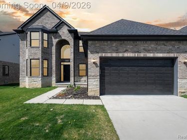 1843 KIRKTON Drive, Troy, MI 48083