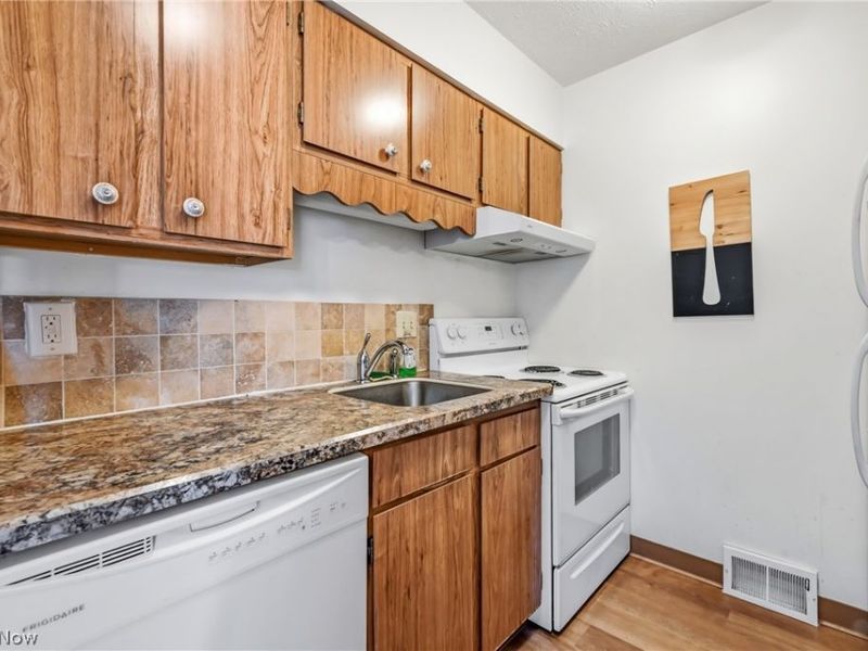 1820 E Market Street, Warren, OH 44483 Photo 29