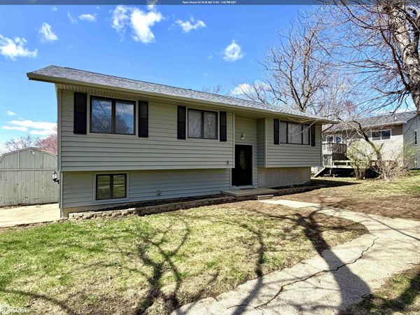 2007 Spring Street, Grinnell, IA 50112