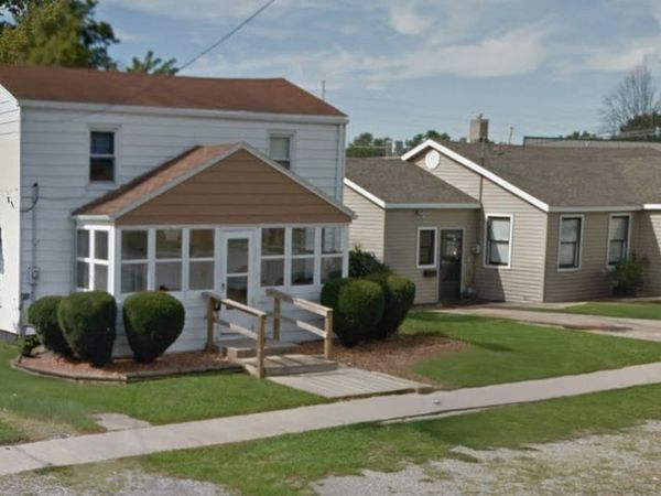 317 E South Street , Duquoin, IL 62832