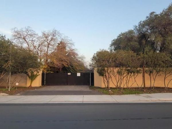 902 Mercey Springs Road, Los Banos, CA 93635