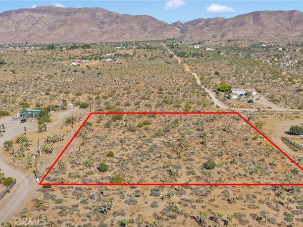 3 Lamprey Road, Apple Valley, CA 92308