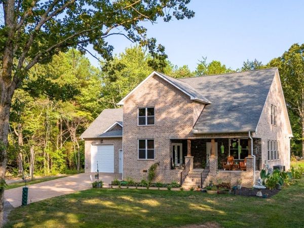 2999 Dugley Branch Dr , Bon Aqua, TN 37025