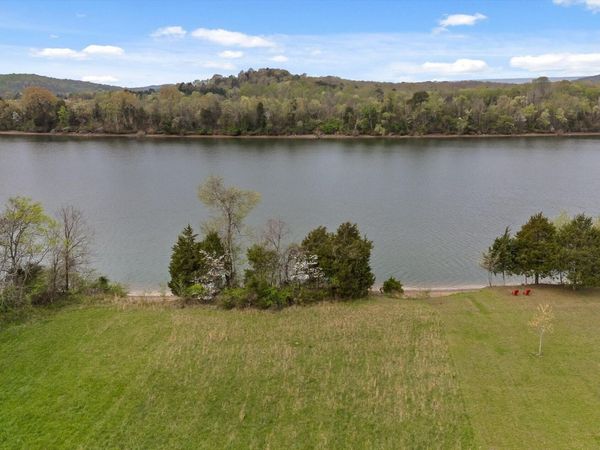 66 Espalier Drive , Decatur, TN 37322