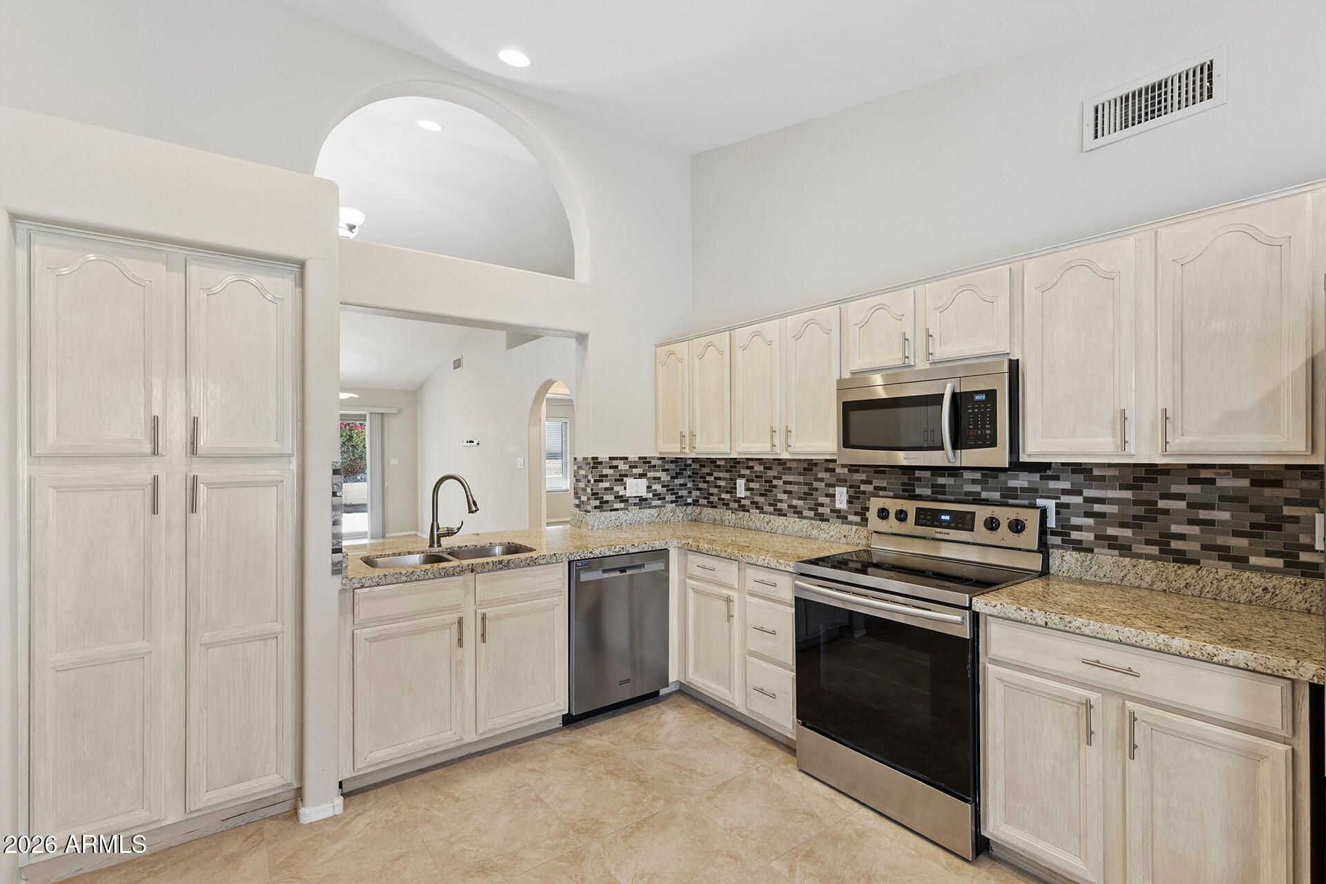 16913 E De Anza Drive, Fountain Hills, AZ 85268 Main Photo