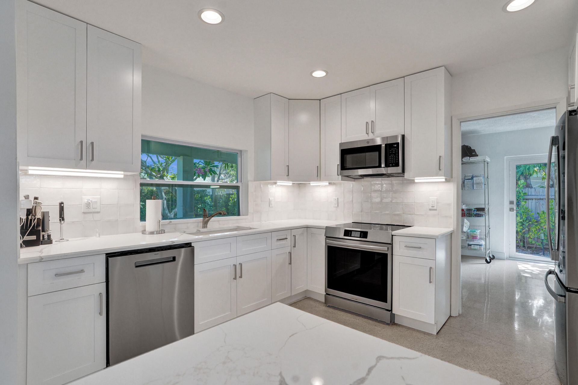 246 NE 30th Street, Boca Raton, FL 33431 Photo