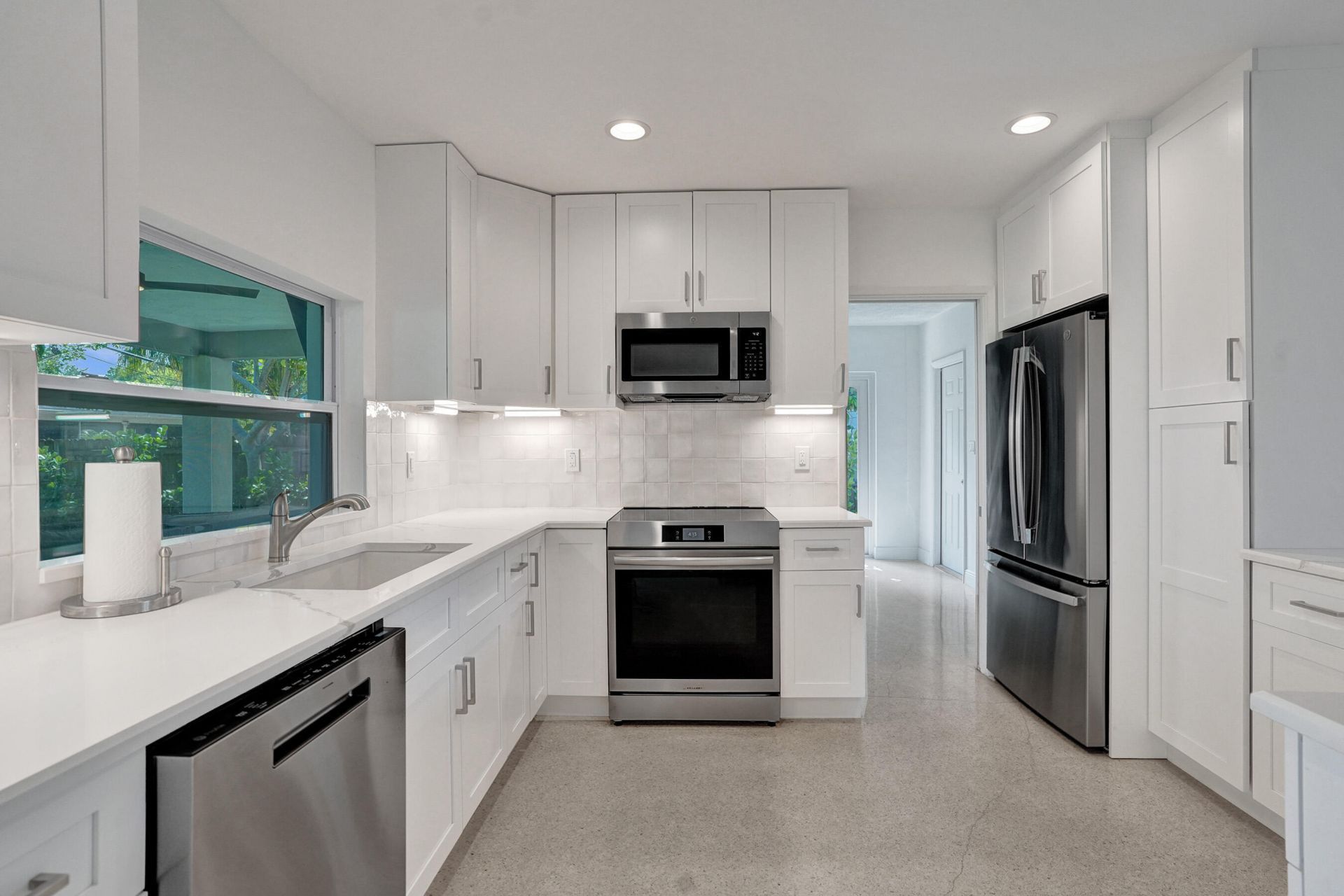 246 NE 30th Street, Boca Raton, FL 33431 Photo