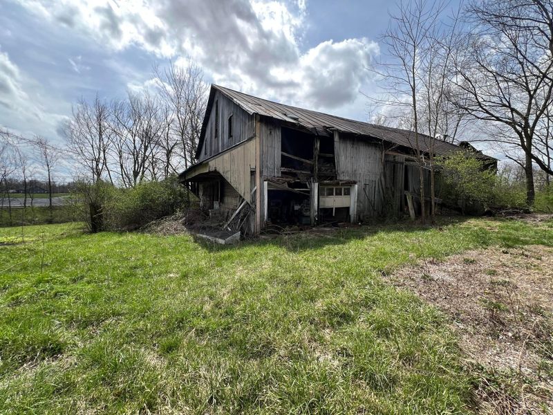 6192 Troy Road, Springfield, OH 45502 Photo 5