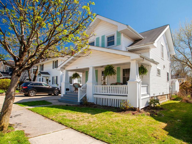 175 E Lakeview Avenue, Columbus, OH 43202 Photo 2