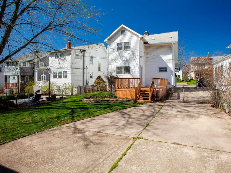 175 E Lakeview Avenue, Columbus, OH 43202 Photo 6