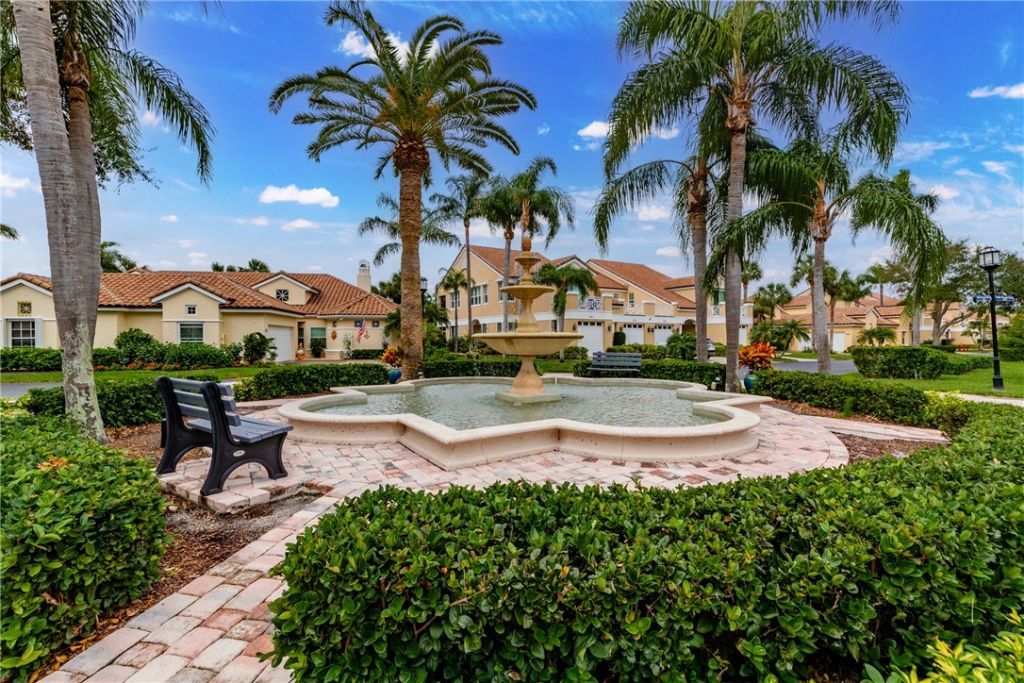 4864 N Newport Island Drive, Unit 19C, Vero Beach, FL 32967 Photo
