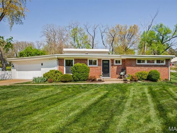 4901 Saint Gemme Lane, St Louis, MO 63128