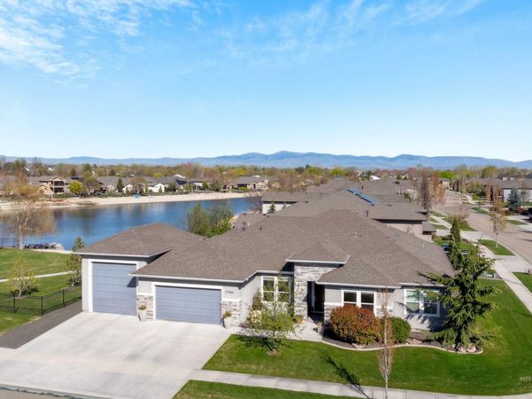1360 N Bowknot Lake Way, Star, ID 83669
