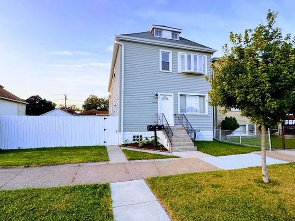 7535 W 58th Place, Summit, IL 60501