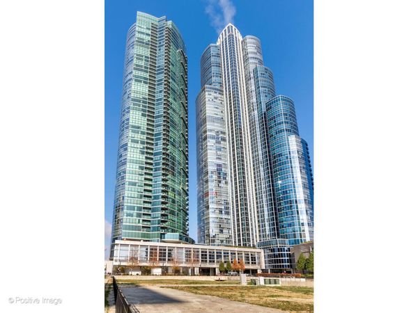 1201 S Prairie Avenue, Unit 3702, Chicago, IL 60605