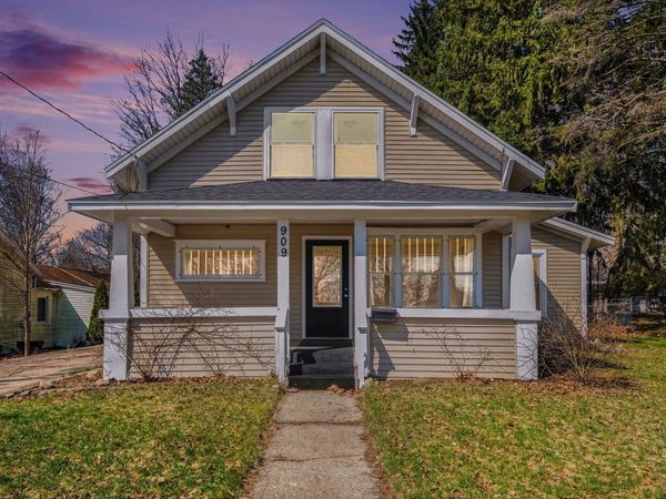 909 S Franklin Street, Greenville, MI 48838