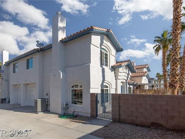 924 Angel Star Lane , Las Vegas, NV 89145
