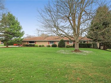 14560 Cenfield Street NE, Alliance, OH 44601