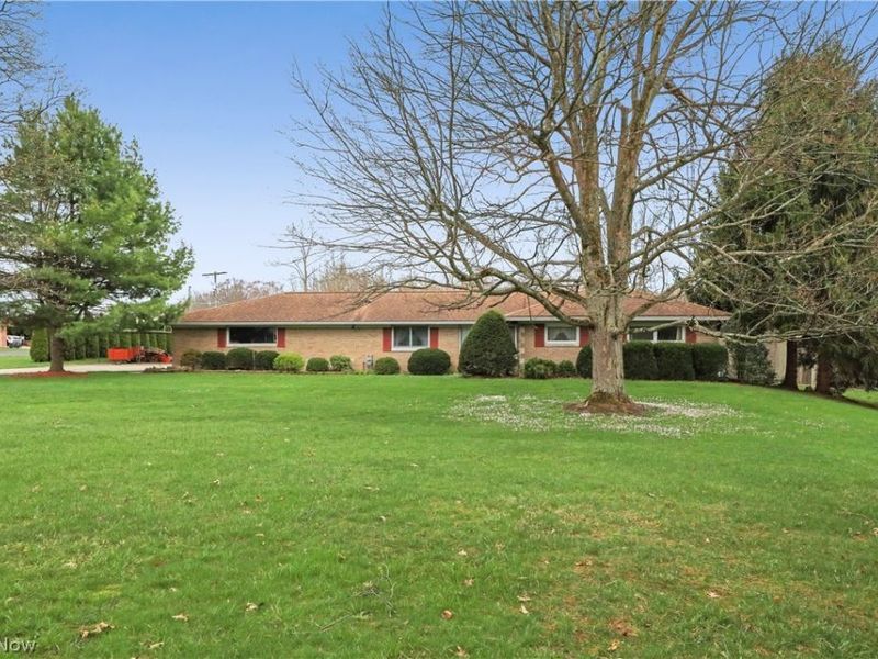 14560 Cenfield Street NE, Alliance, OH 44601 Photo 1