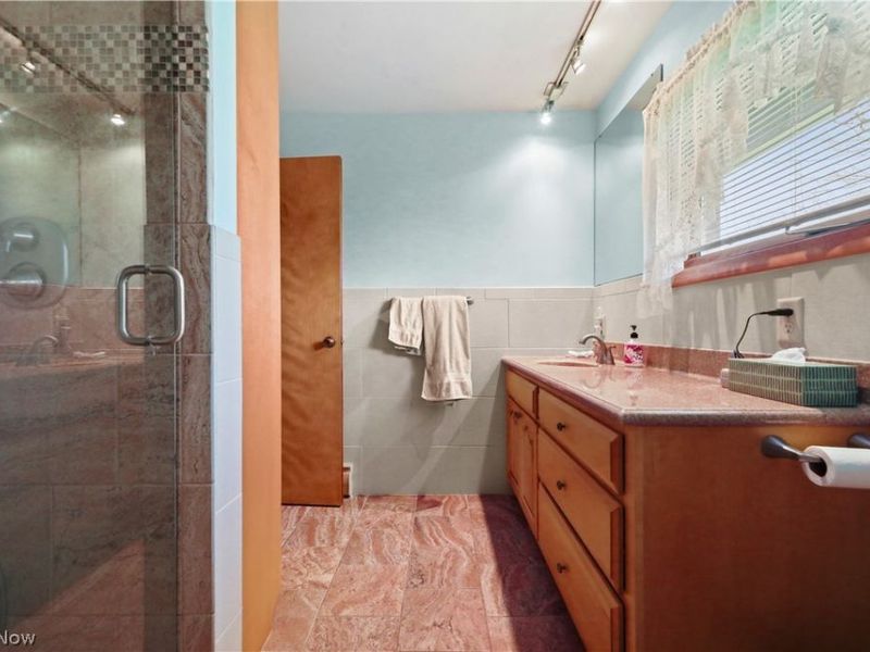 14560 Cenfield Street NE, Alliance, OH 44601 Photo 24