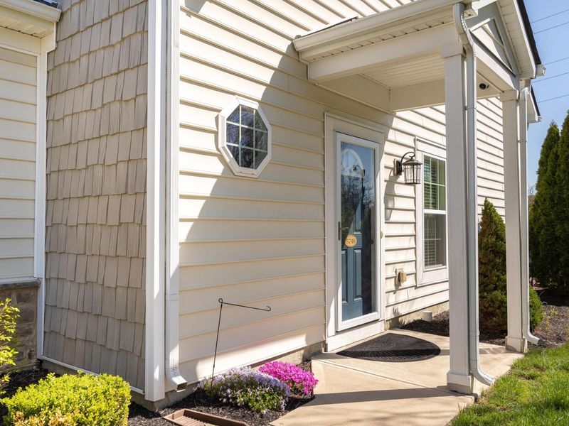 5740 Albany Reserve Drive, Westerville, OH 43081 Photo 2