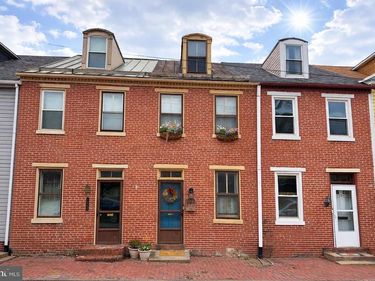 1322 PENN STREET, HARRISBURG, PA 17102