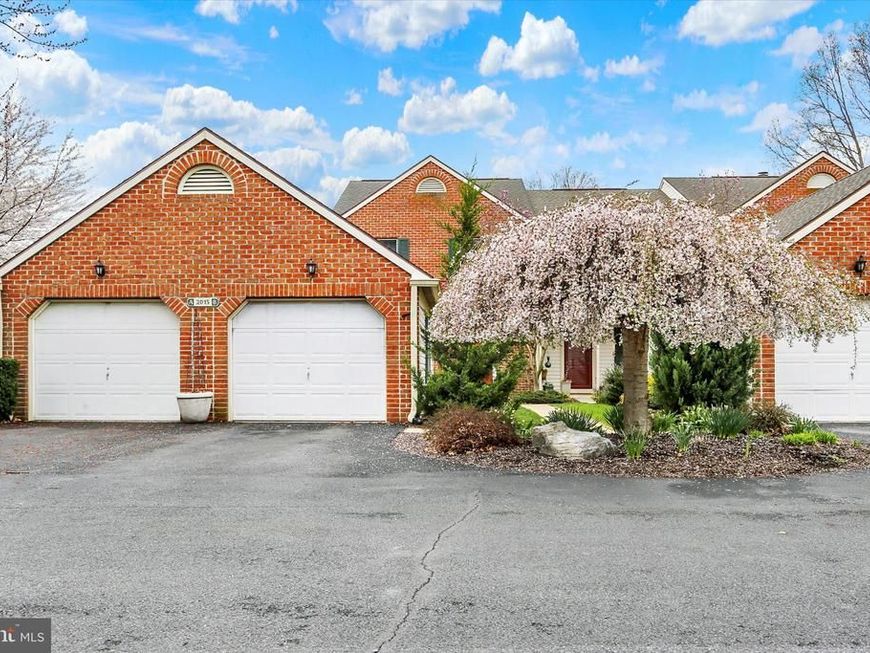 2015 B Southpoint Drive, Hummelstown, PA 17036 Main Photo