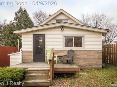 2358 NEIBEL Street, Hamtramck, MI 48212