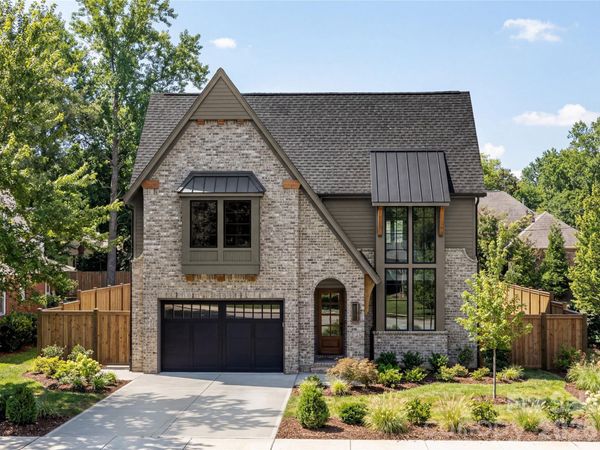 1646 Arnold Drive , Charlotte, NC 28205