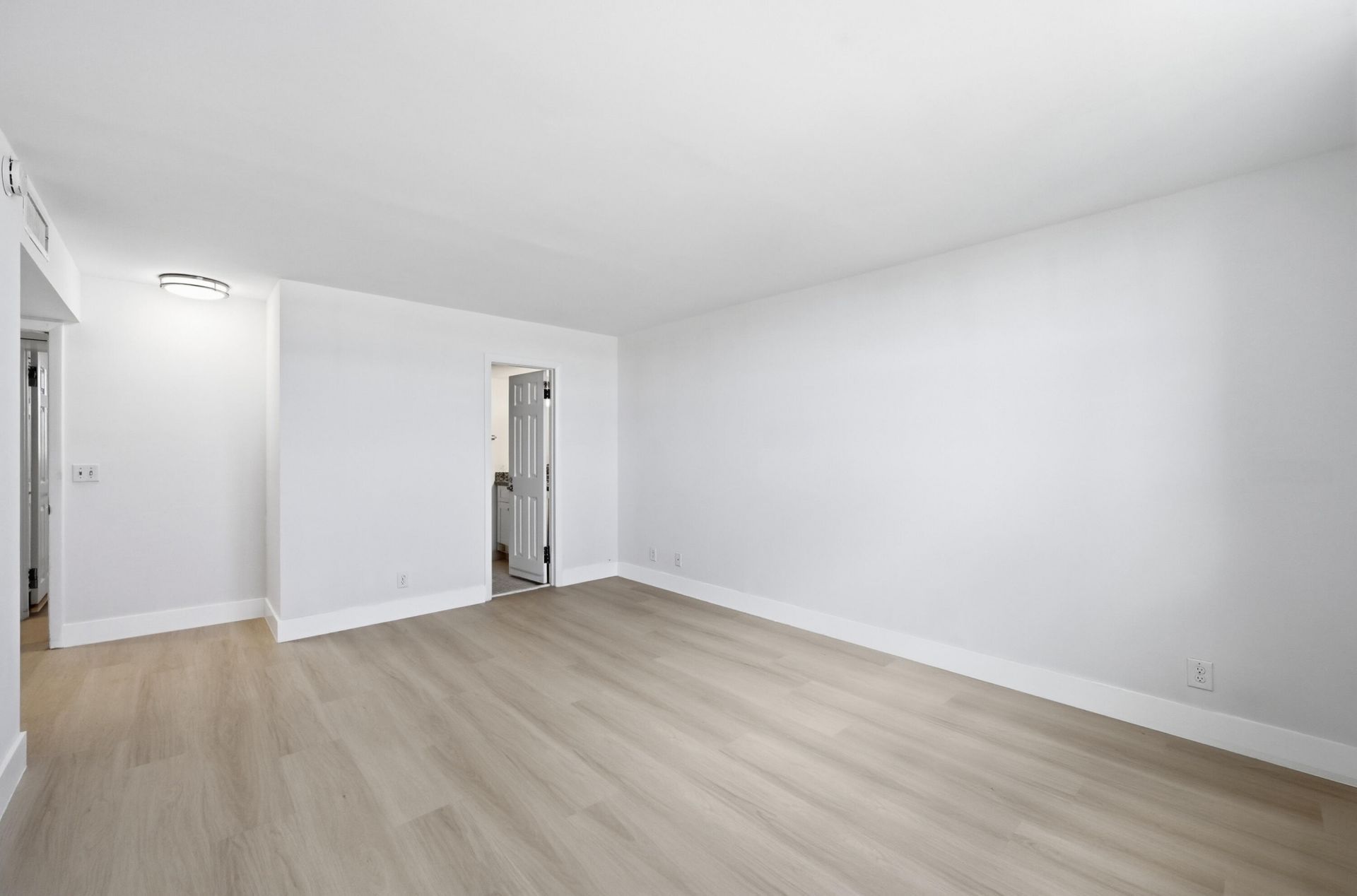 5700 NW 2nd Avenue, Unit 604, Boca Raton, FL 33487 Photo