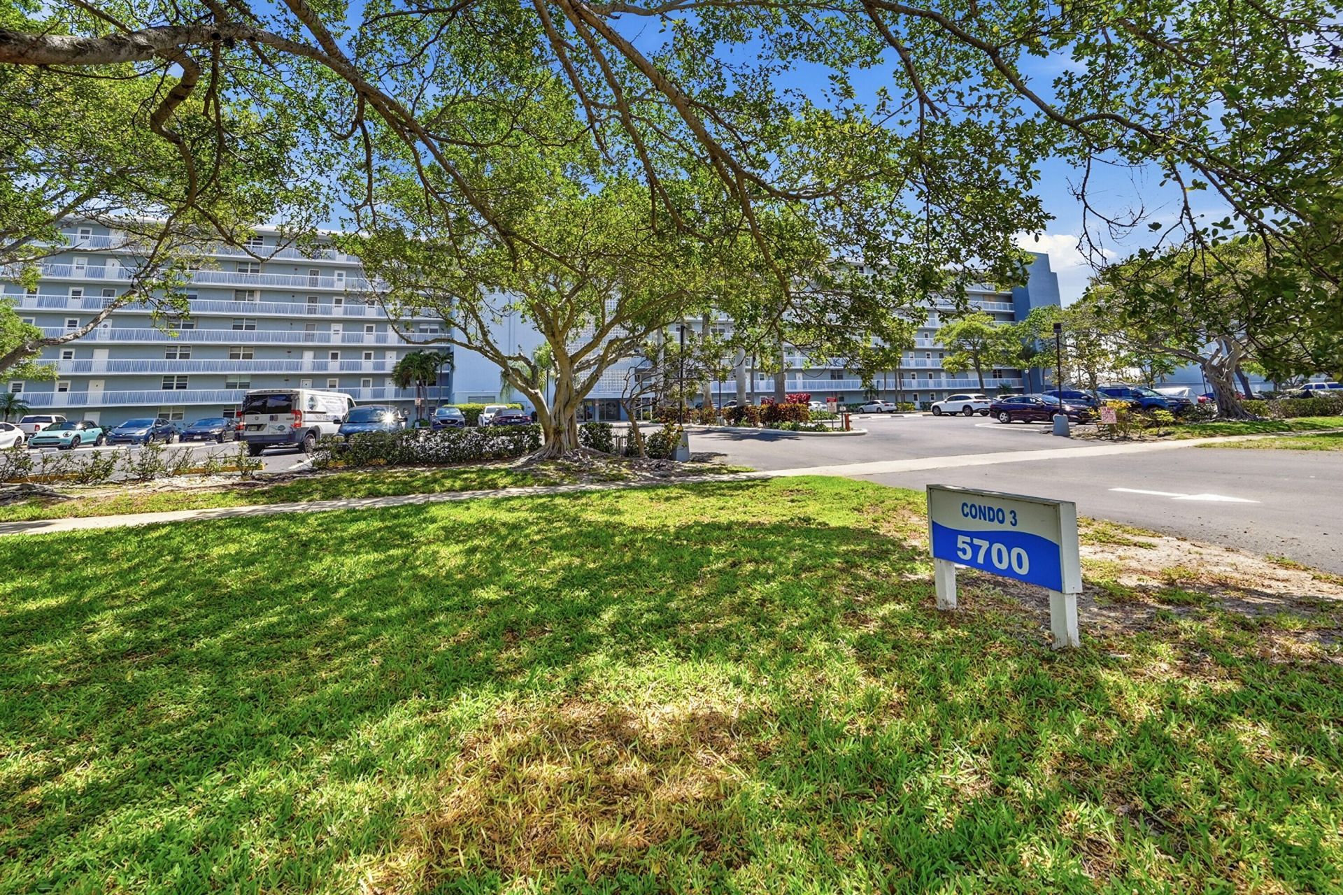 5700 NW 2nd Avenue, Unit 604, Boca Raton, FL 33487 Photo