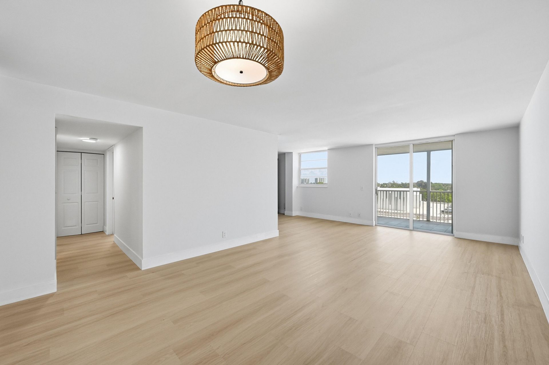 5700 NW 2nd Avenue, Unit 604, Boca Raton, FL 33487 Photo