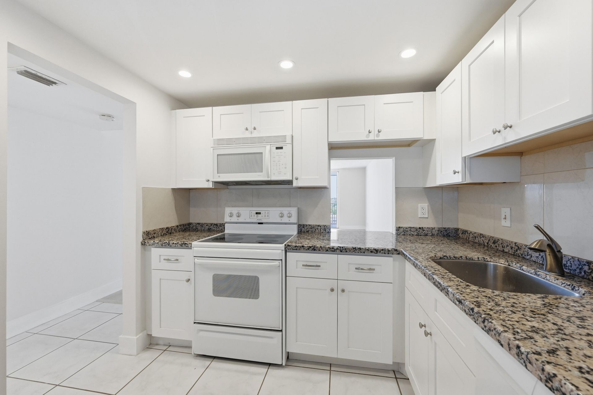 5700 NW 2nd Avenue, Unit 604, Boca Raton, FL 33487 Photo