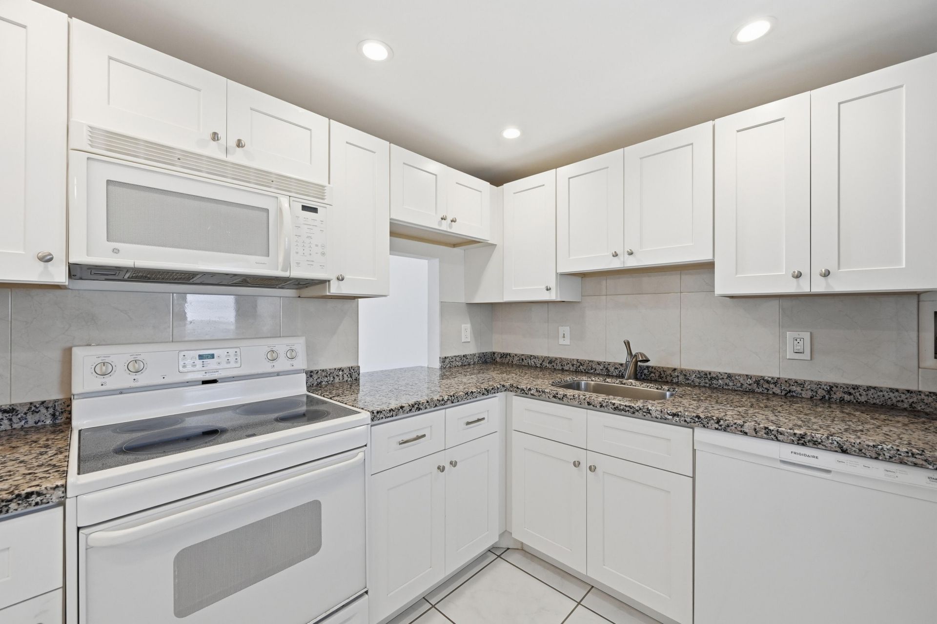 5700 NW 2nd Avenue, Unit 604, Boca Raton, FL 33487 Photo