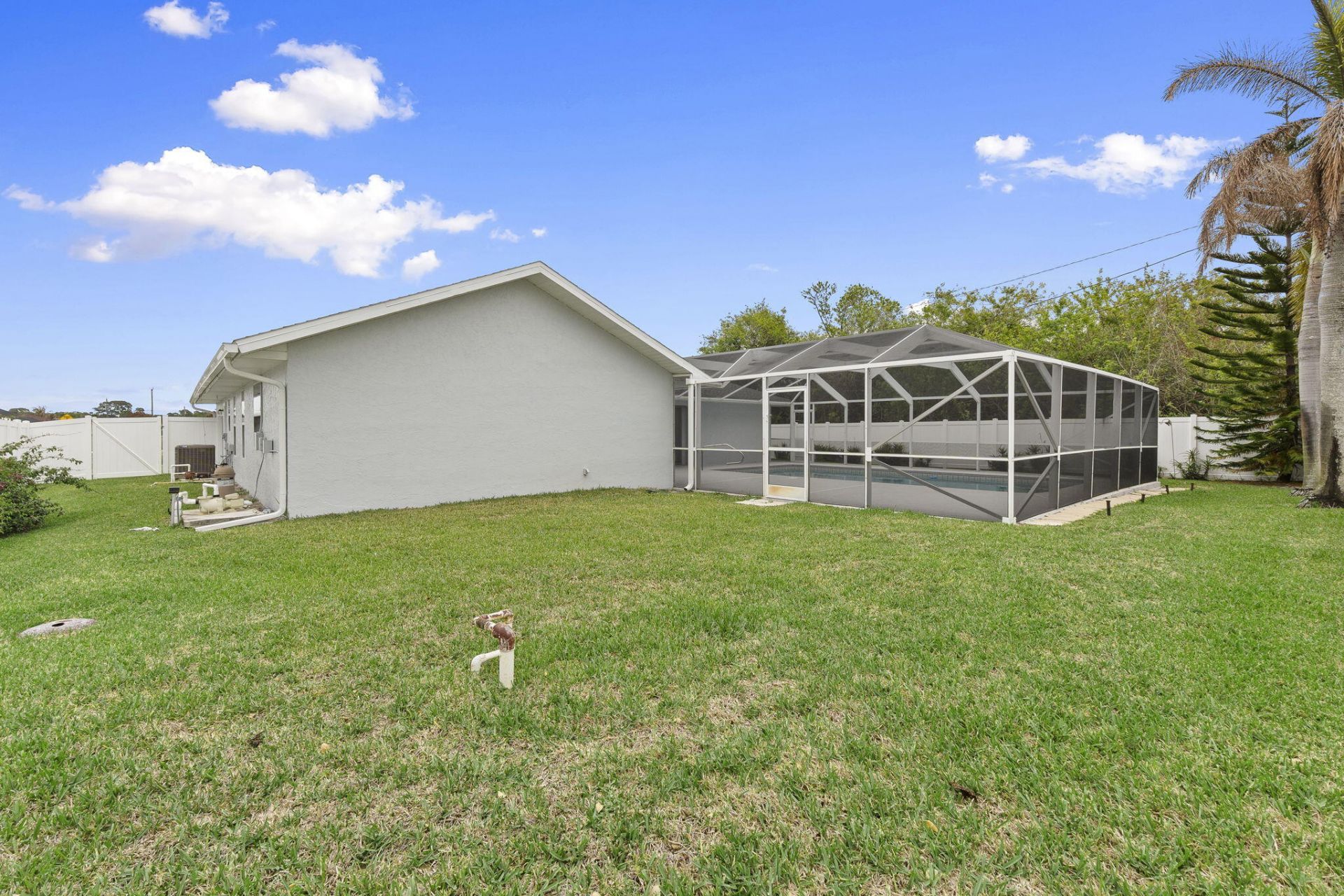 2452 SW Fair Isle Road, Port Saint Lucie, FL 34987 Photo