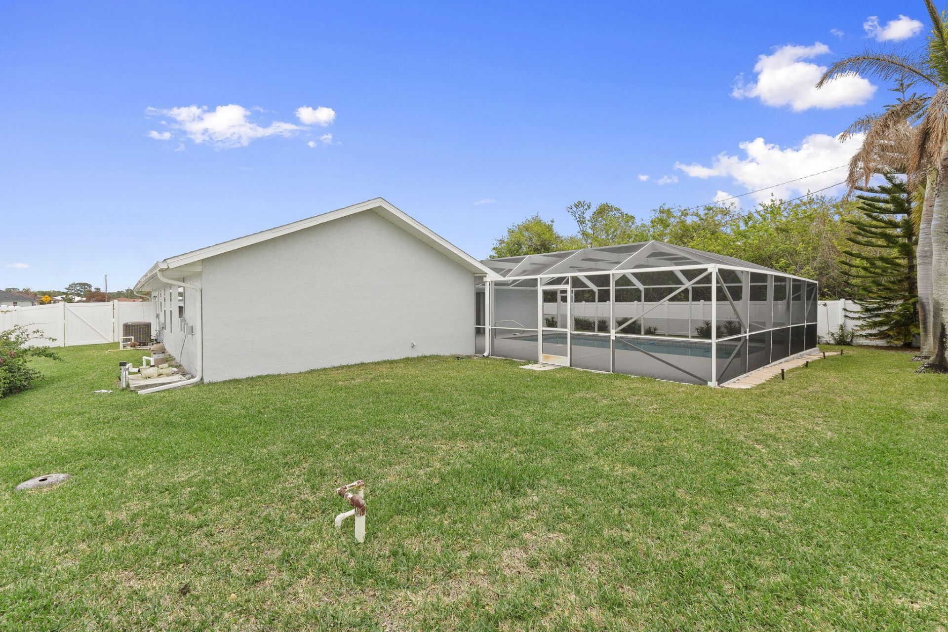 2452 SW Fair Isle Road, Port Saint Lucie, FL 34987 Photo