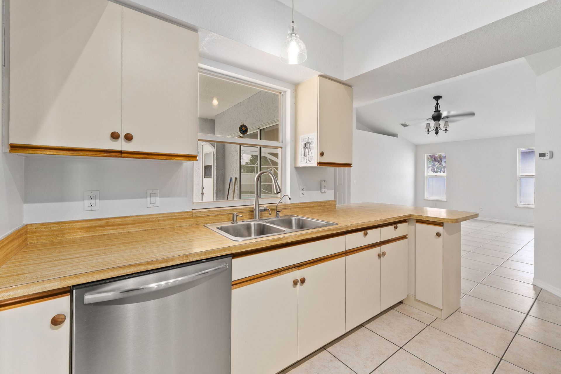 2452 SW Fair Isle Road, Port Saint Lucie, FL 34987 Photo