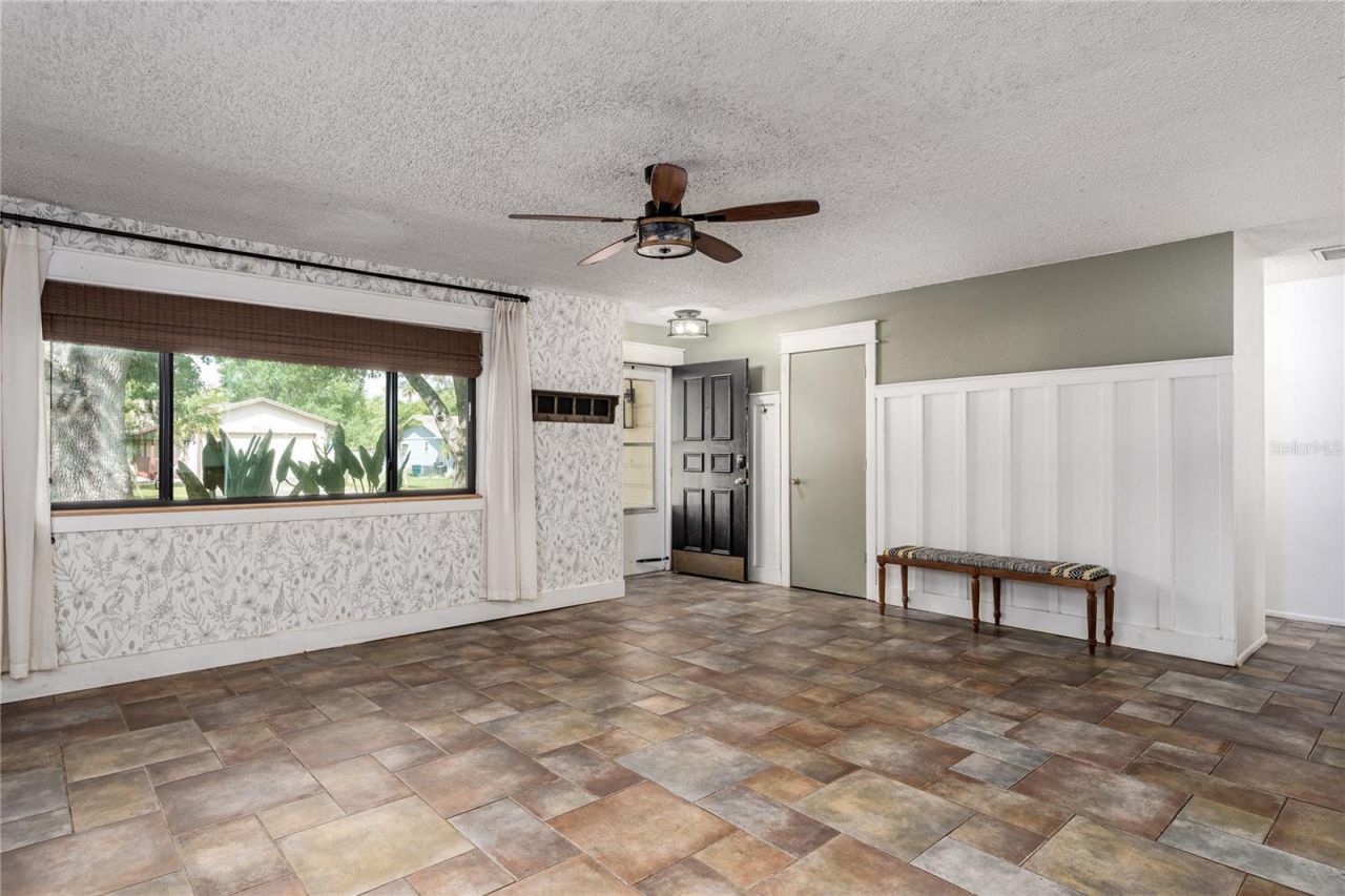 5012 Woodlawn Circle W, Palmetto, FL 34221 Photo