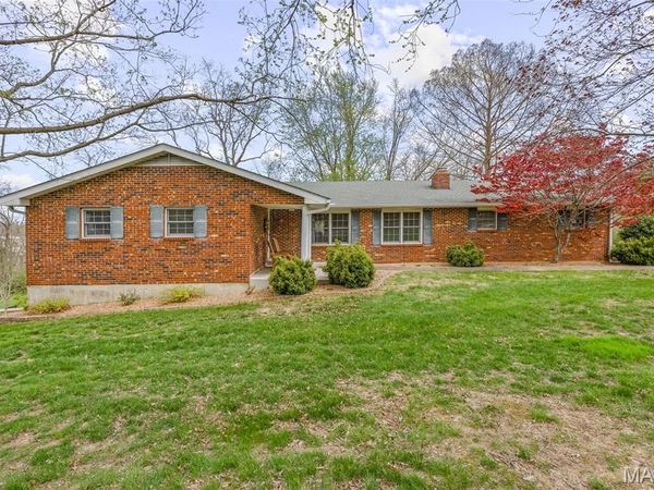2692 Wycliff Drive , Farmington, MO 63640