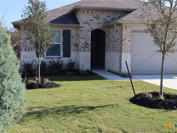 1060 Pronghorn Trail , Seguin, TX 78155