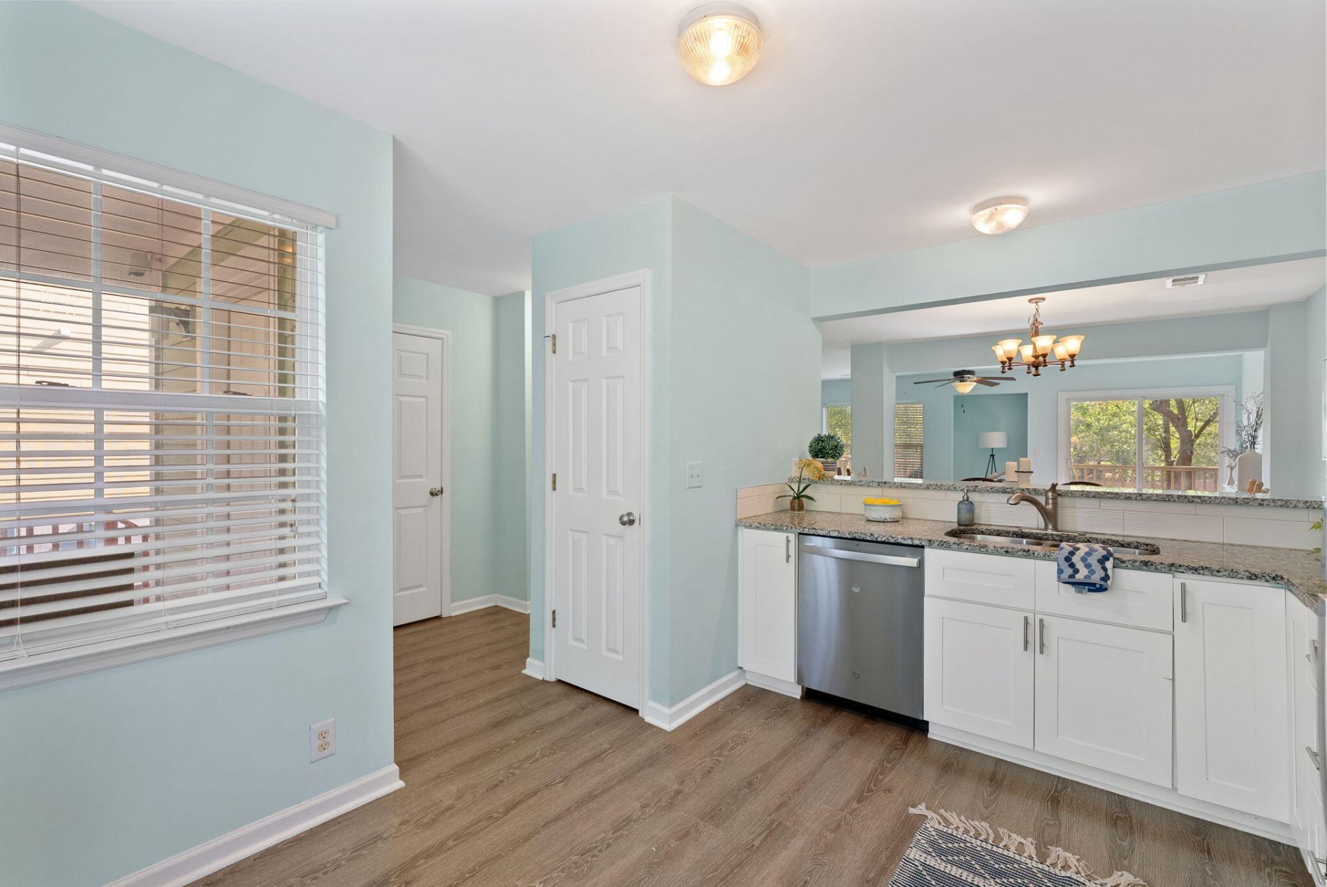 504 Parkdale Drive Photo 11