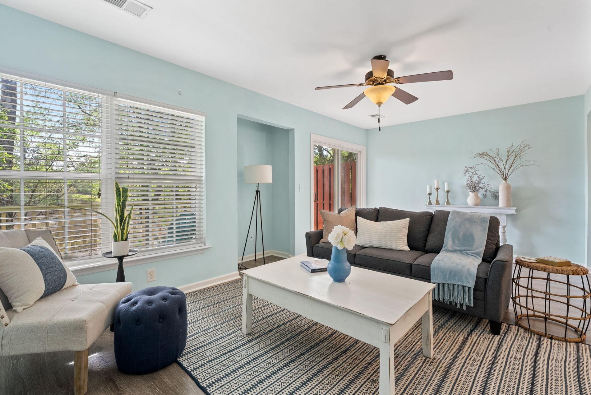 504 Parkdale Drive Photo 16